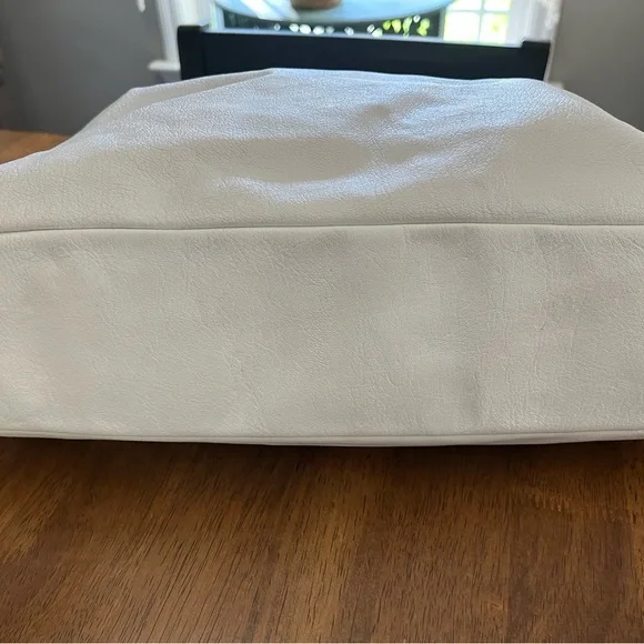 Michael Kors Handbag - Picture 8 of 16